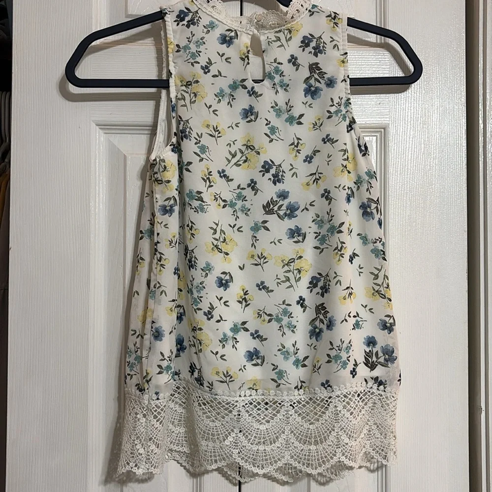 Beautees Floral Smocked Tank Top Girls Size Large